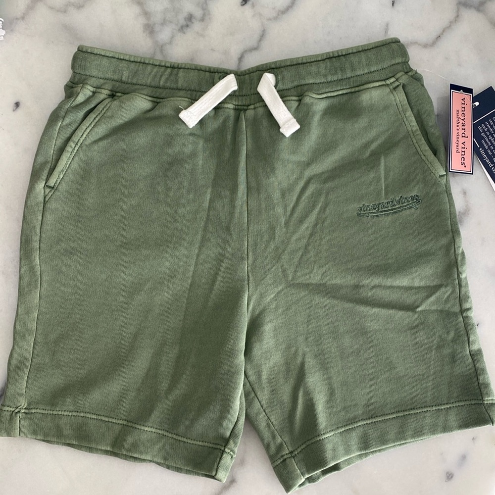 Vineyard Vines kids shorts Size 7 New with tags!!